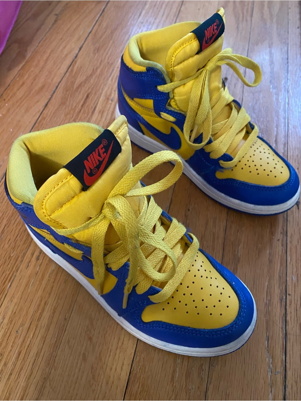 Nike Kids' High-Top Sneakers in Yellow and Blues